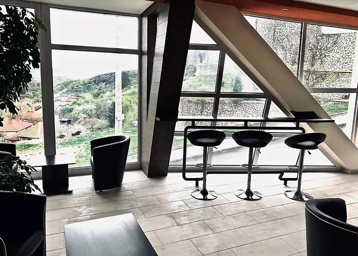 O Bel Белоградчик